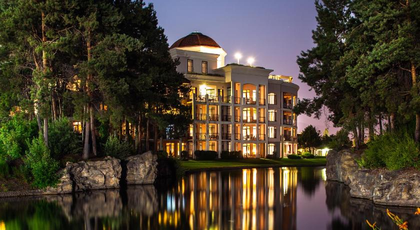 The Royal Kelowna - Bellstar Hotels & Resorts