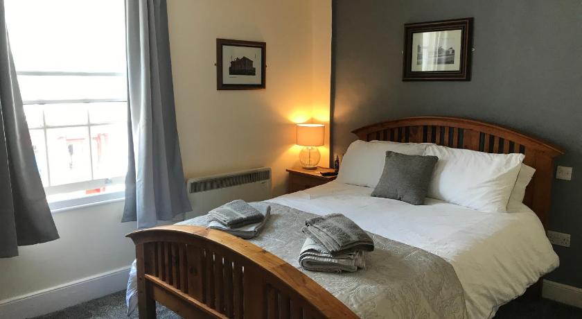 The Swan Inn Newport photo