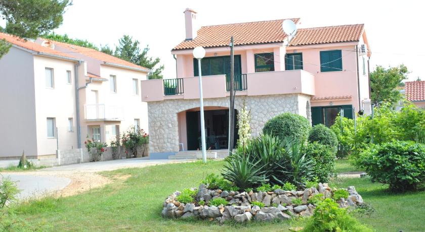 Apartments Sunny Punta — Hotel in Privlaka