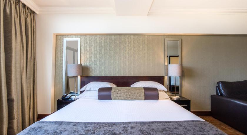 Image of Superior King Suite 4