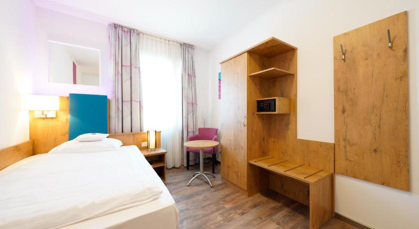Hotel Bayerischer Hof photo