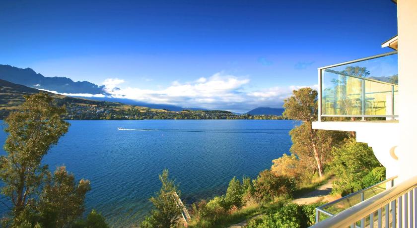 Image of 2-Bedroom Lake View Villa 1
