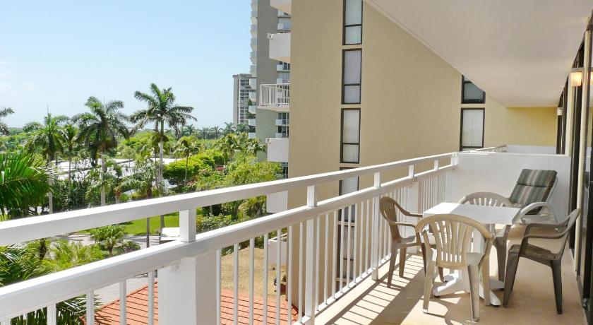 a patio area with a balcony and a balcony view, Tradewinds 512 in Marco Island (FL)
