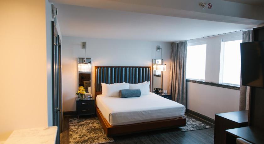 Biloxi (MS) Hotel Legends 4-Star Accommodation suite
