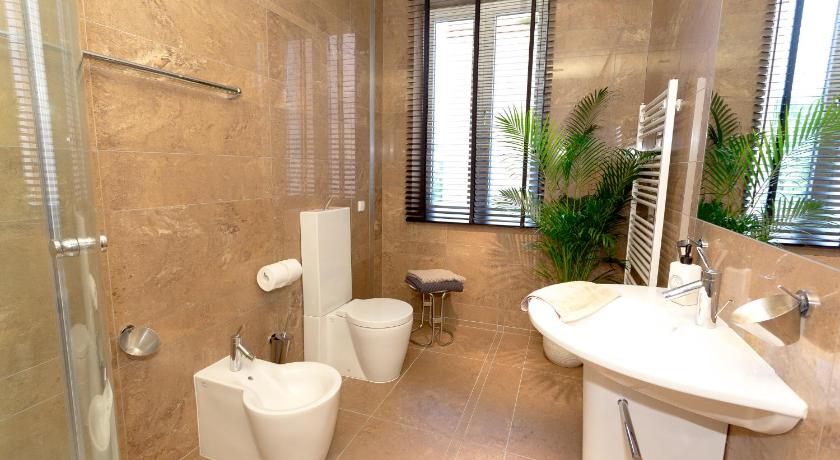Vilnius Apartments & Suites - Gedimino avenue photo