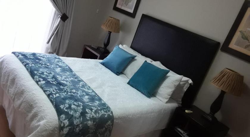 Nimza K Guesthouse — Hotel in Kimberley