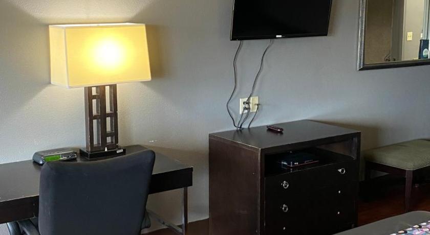 Island Suites Bay City photo