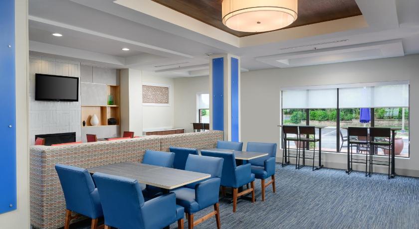 Holiday Inn Express - Tullahoma