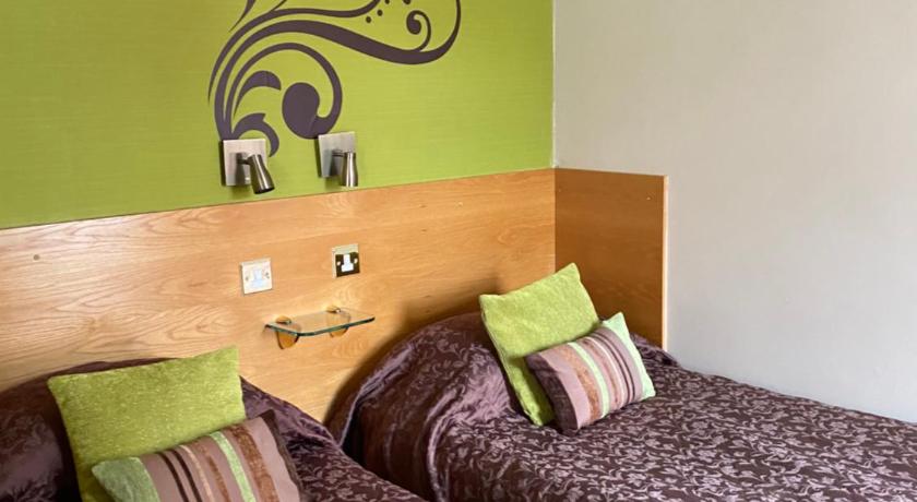 Image of Twin Room 10