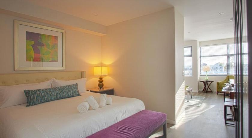 One Bedroom Apartment with SD Downtown View — Hotel in San Diego (CA)
