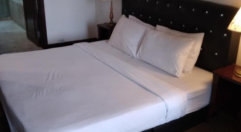Times Square Super Suite at KL photo