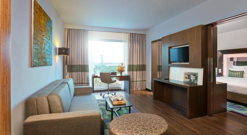 Image of Executive Suite King Bed - Separate Living Room - Bathtub 0