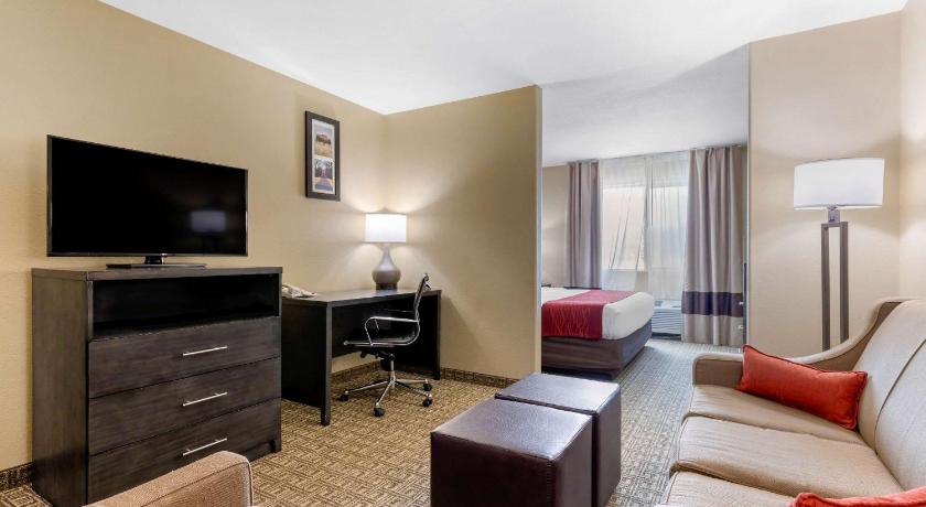 Comfort Inn & Suites