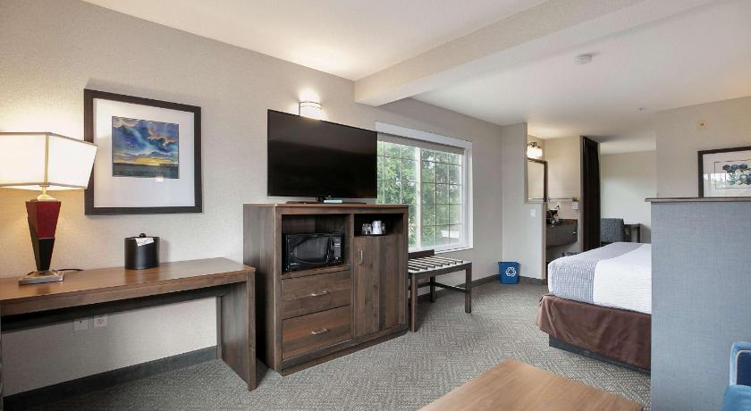 Best Western Plus Northwind Inn and Suites