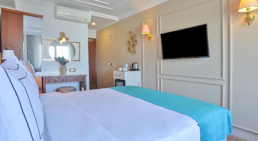 Image of Doble Superior con balcón (Superior Double Balcony) 7