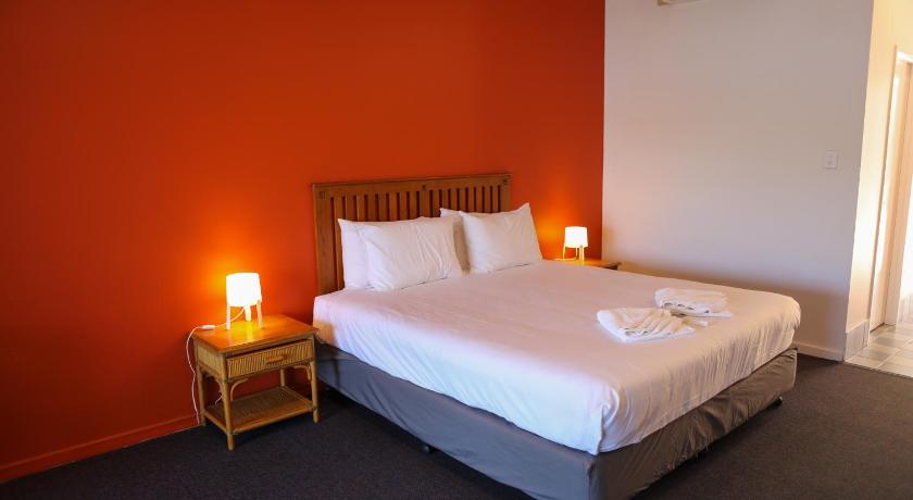 De Lago Resort On Lake Bennett — Hotel in Batchelor / Litchfield National Park