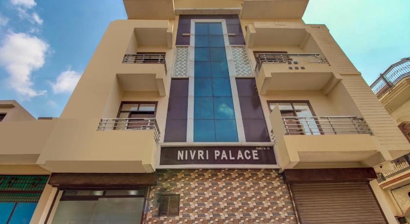 OYO 74271 HOTEL NIVRI PALACE