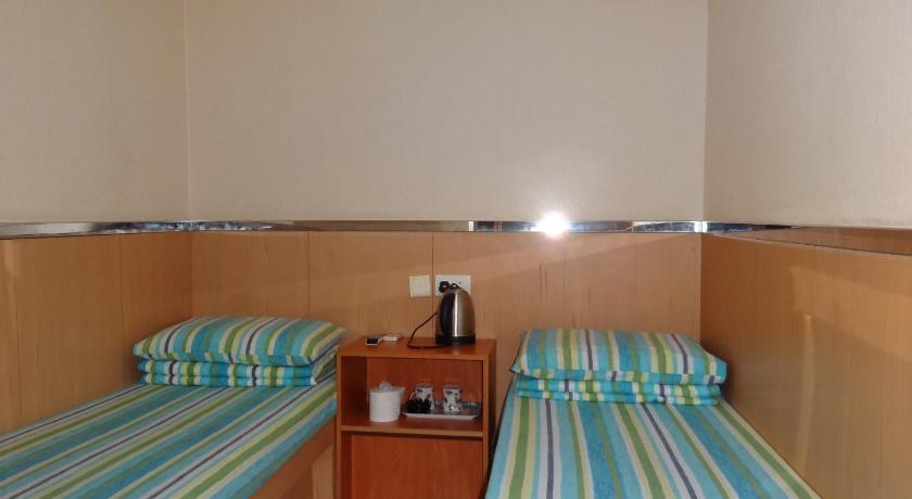 Image of Twin Room without Window 0