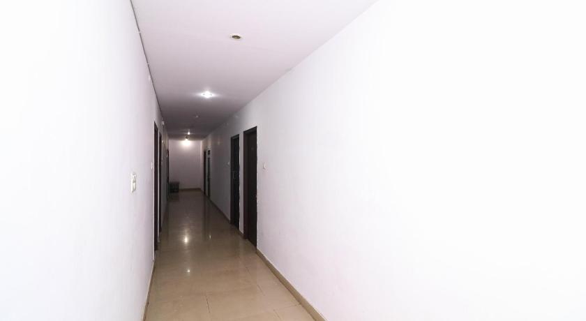 OYO 19004 Hotel Gagan