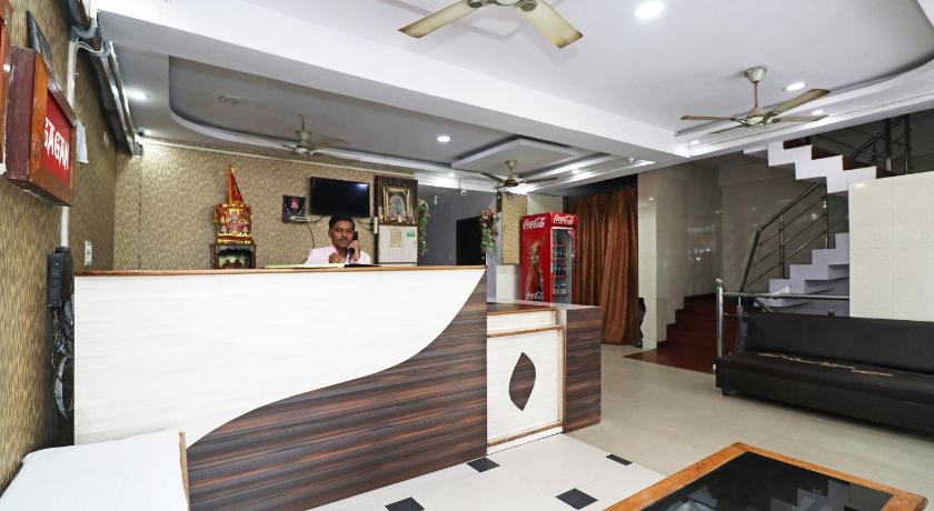 OYO 19004 Hotel Gagan