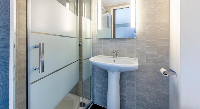 B&B HOTEL Bordeaux Le Haillan photo