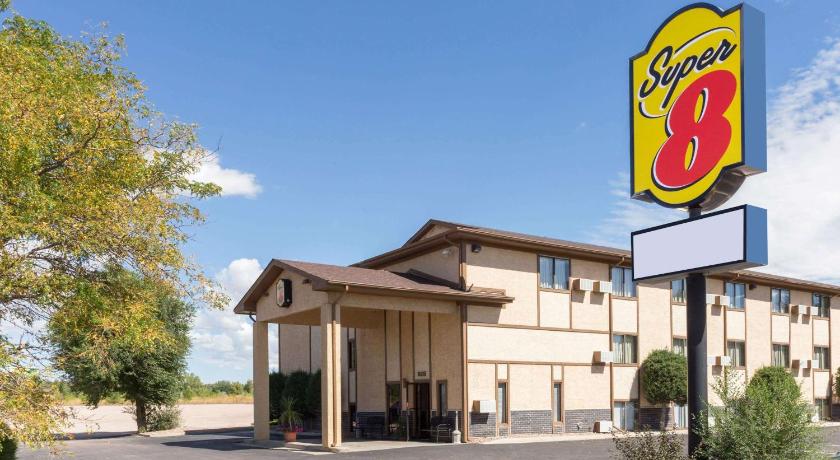 Super 8 By Wyndham Cos/Hwy. 24 E/Pafb Area