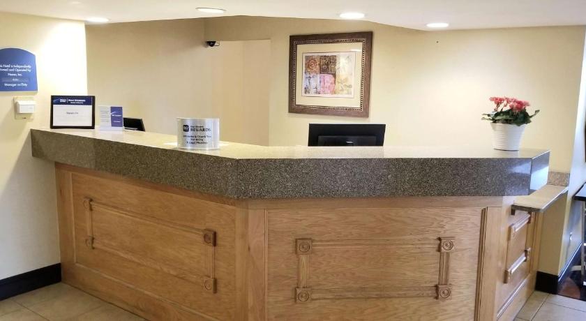 Best Western Oswego Hotel