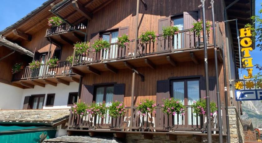 クールマイヨール Hotel Triolet 3つ星 ホテル 客室