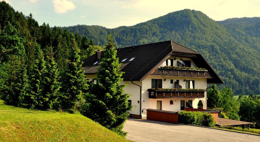 Nature Hotel Lukanc — Hotel in Bled
