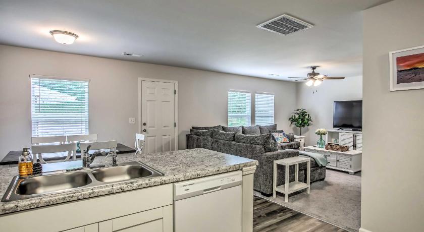 Modern Sunset Beach Rental - 2 Mi to Golfing! photo