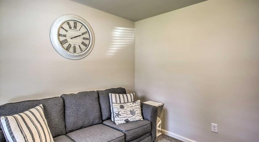 Modern Sunset Beach Rental - 2 Mi to Golfing! photo