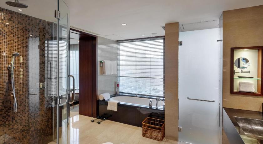 Image of Executive Suite King 2