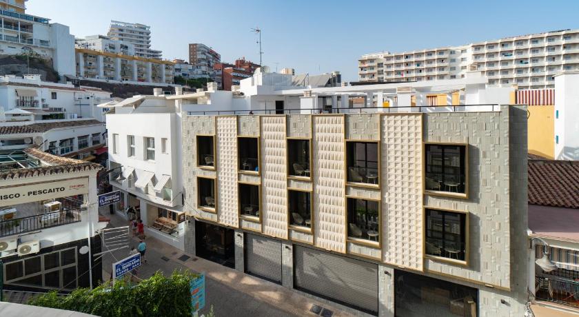 Hotel Perla del Sur — Hotel in Torremolinos