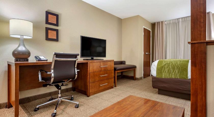 Comfort Inn & Suites Avera Southwest