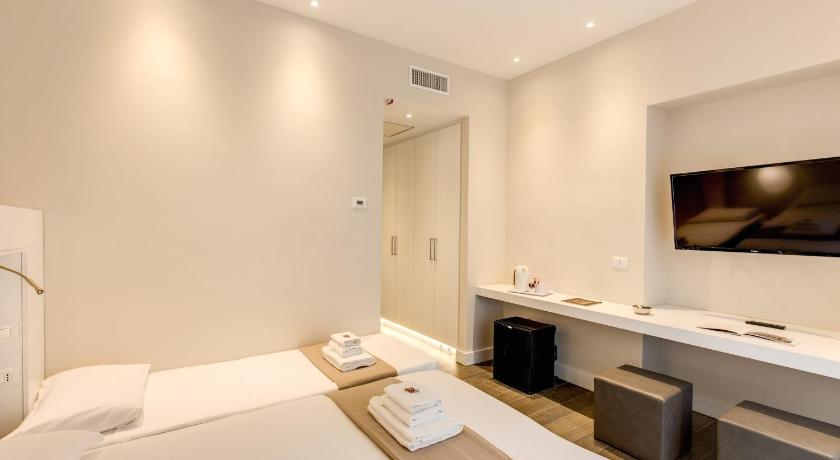 Image of Basic Triple Room 1