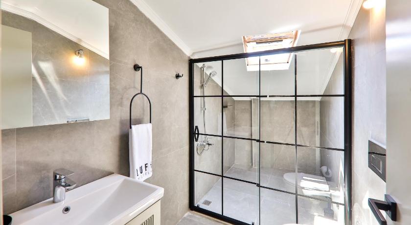 Luff Suites - image 31