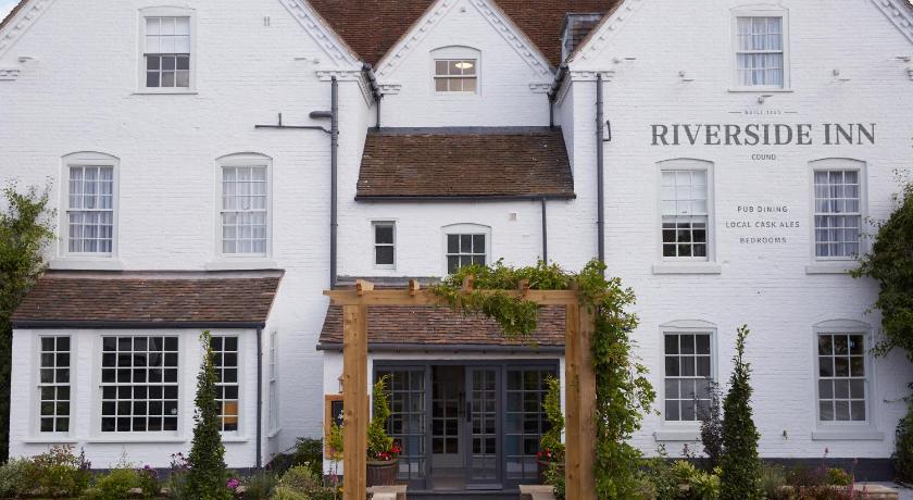Riverside Inn by Chef & Brewer Collection photo