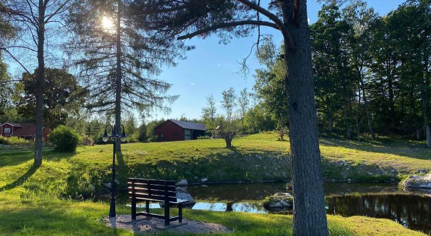 卡尔夫 Joarsbo, Stuga 2, Gardsstugan 3星级 酒店 泳池