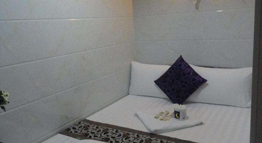 Image of Deluxe Double Room with Shower 11