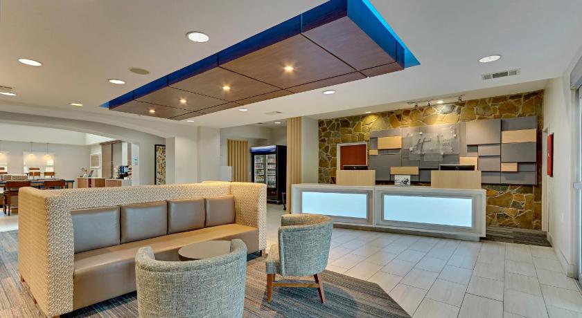 Holiday Inn Express & Suites Weatherford