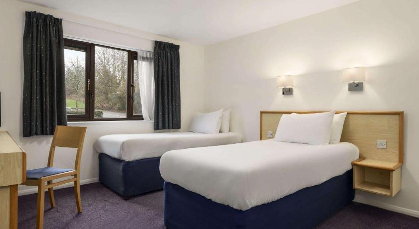 Days Inn by Wyndham Bridgend Cardiff M4