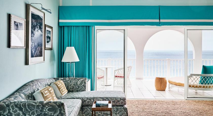 Image of Corner Ocean View Premium 1 King 0