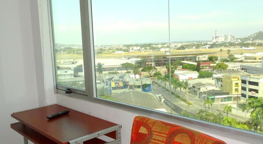 Quo Luxury Room 1 minute to Airport photo