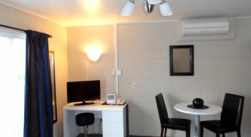 Image of Queen Studio with Terrace 4