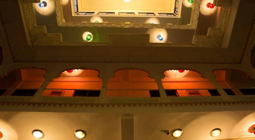 Hotel Nahargarh Palace