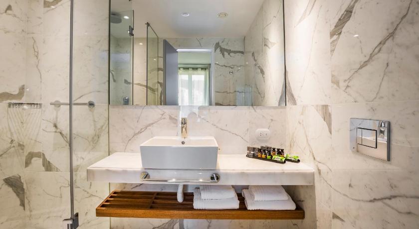 Image of Junior Suite with Town View 2