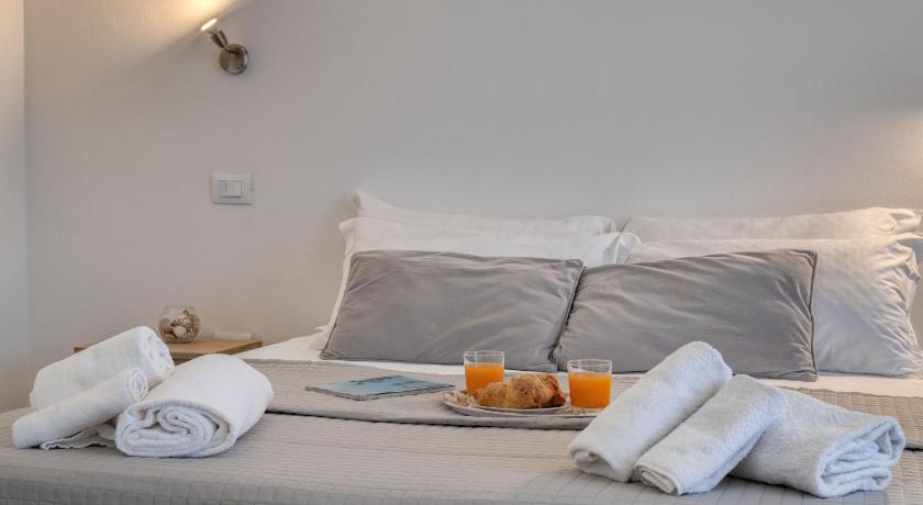 IzzHome Cozy Sunflowers — Hotel in Pula