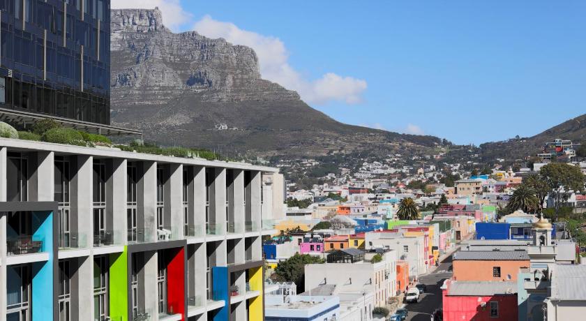 Stunning Apartment with City View, Outdoor Pool, Gym, de Waterkant, Cape Town photo