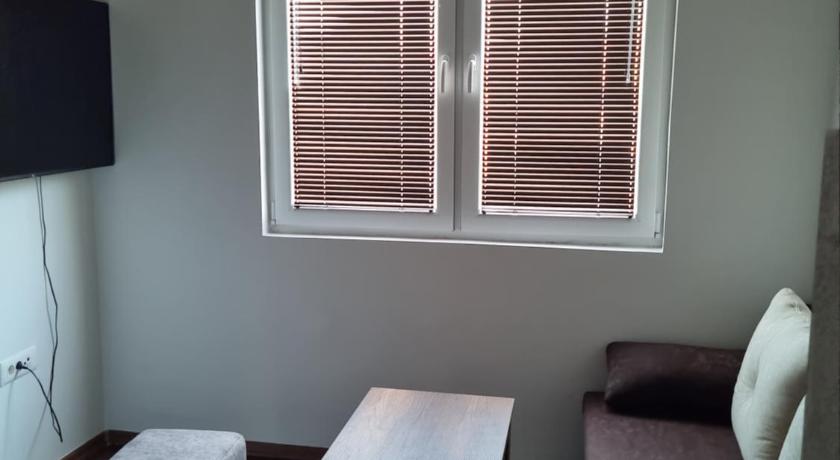 Lester Apartments photo