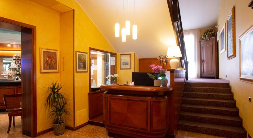 Hotel Cima photo